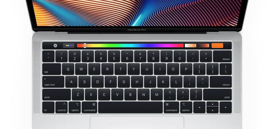 Et billede af en macbook fra oven, der viser skærmens flotte farve